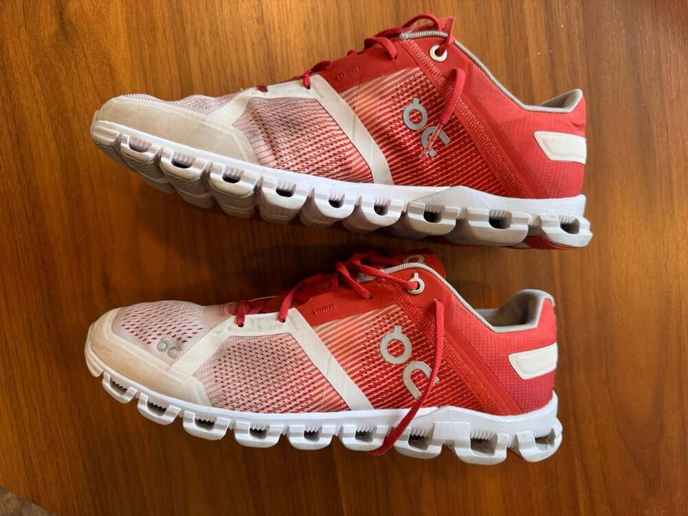 On Running Cloudflow Running Sneakers